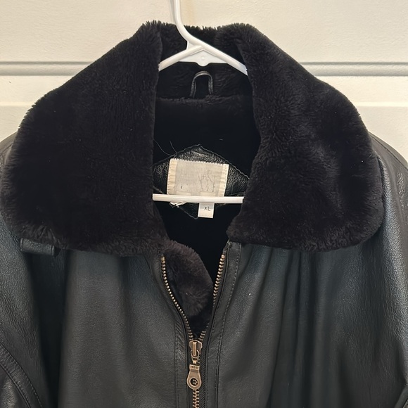Vintage Oversized Sherpa Lined Leather Jacket | EUC | Size XL | Bomber Style - Picture 2 of 13